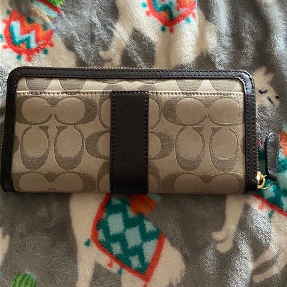 Coach Wallet - Picture 2 of 5